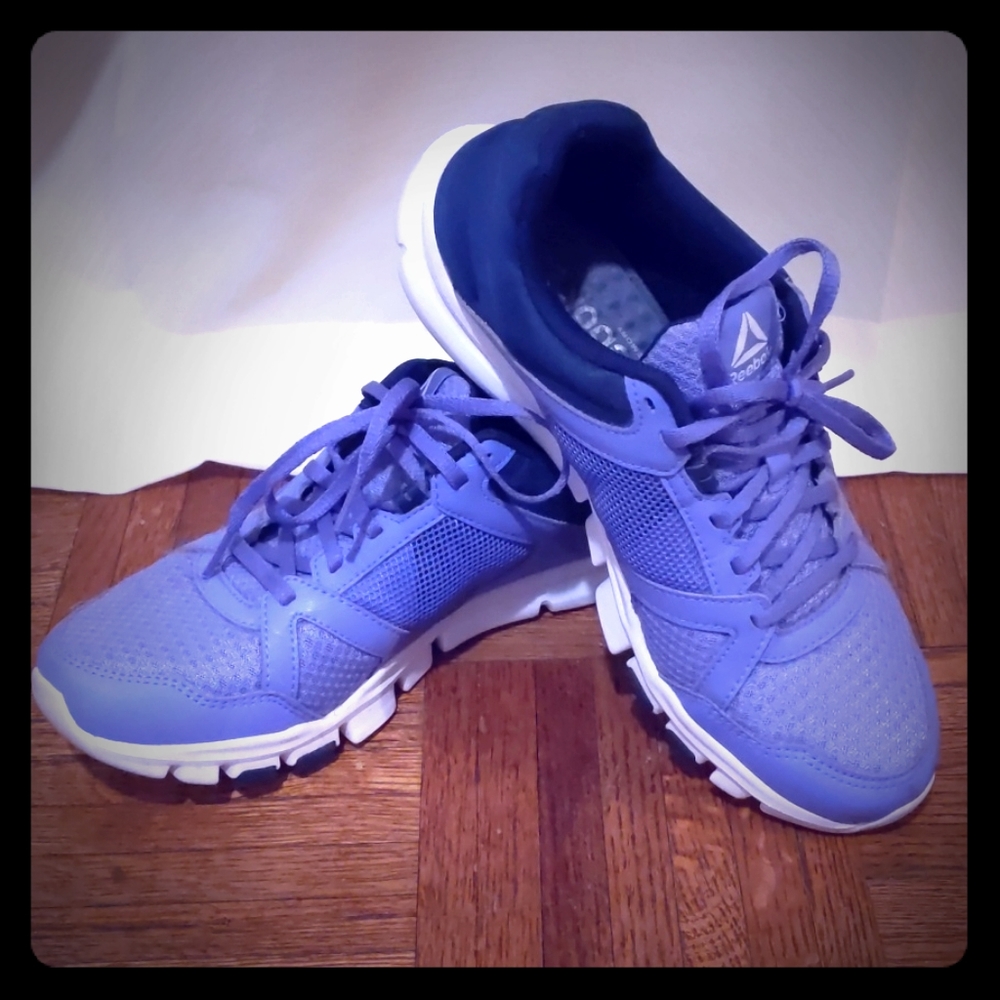 Reebok Memory Tech Lilac Sneakers size 10